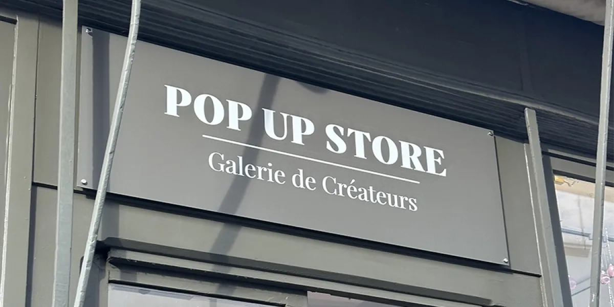 Devanture du Pop Up Store dans lequel la collection Ancestrale est exposée